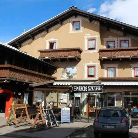 Casa Marcos N 33 *